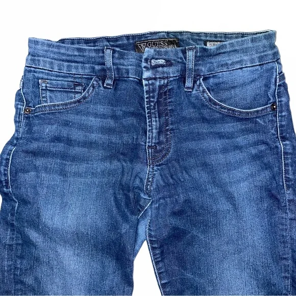 Guess Jeans - Picture 2 of 6